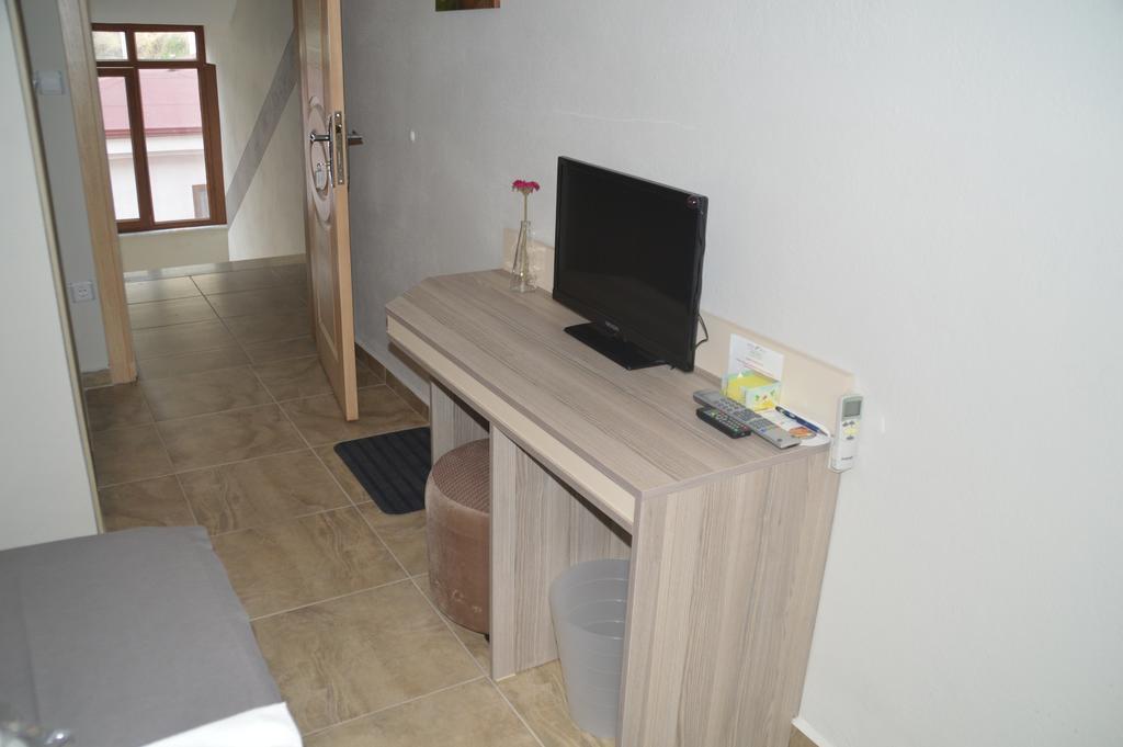 Hotel Hugo Altinoluk Bilik gambar