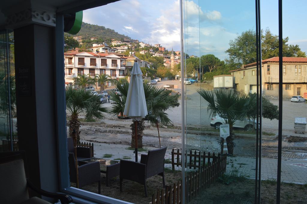 Hotel Hugo Altinoluk Luaran gambar