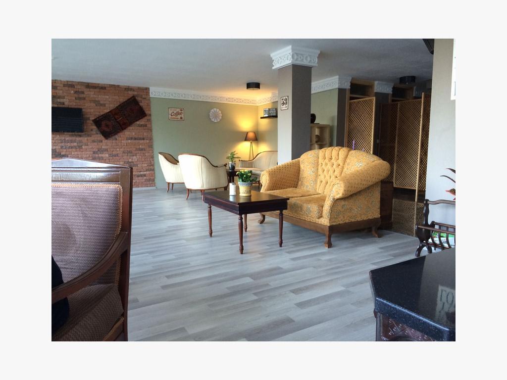 Hotel Hugo Altinoluk Luaran gambar