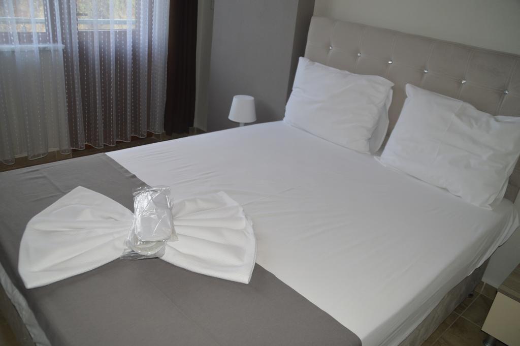 Hotel Hugo Altinoluk Luaran gambar