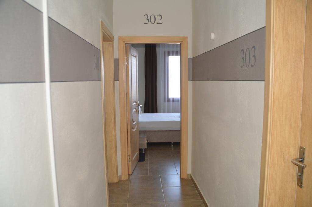 Hotel Hugo Altinoluk Luaran gambar