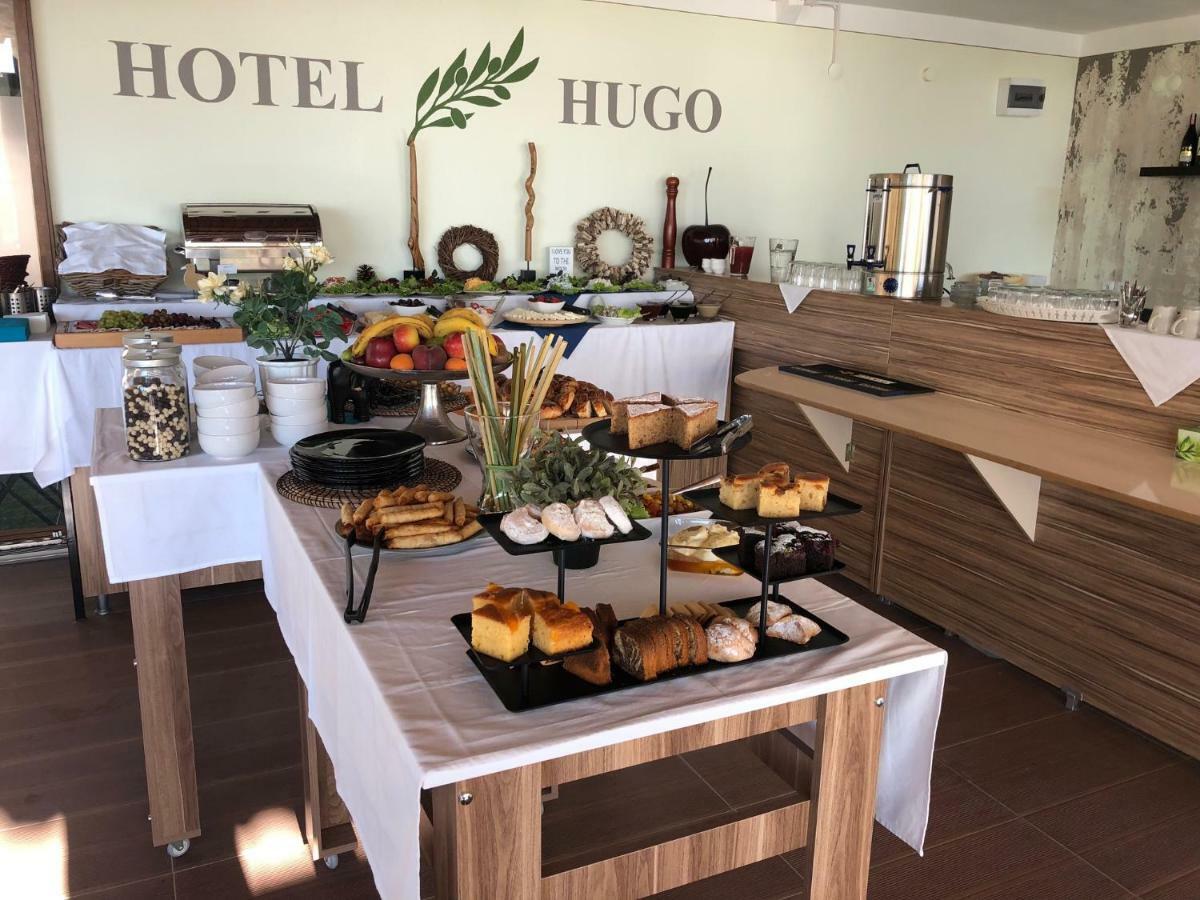 Hotel Hugo Altinoluk Luaran gambar